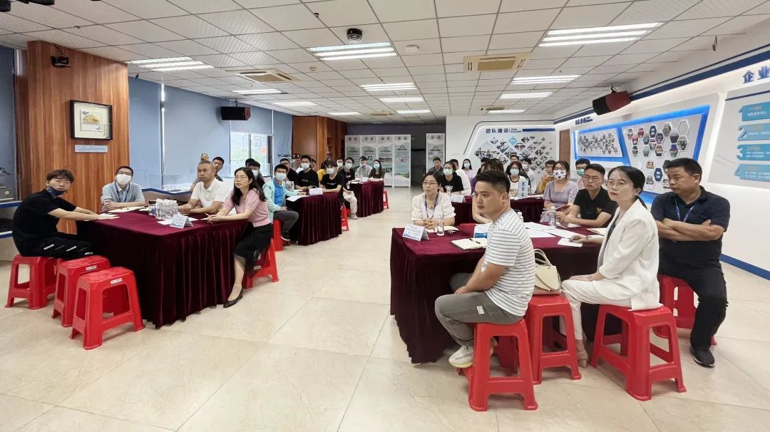 勤学务实，，这就是威客电竞VKGAME人！！！