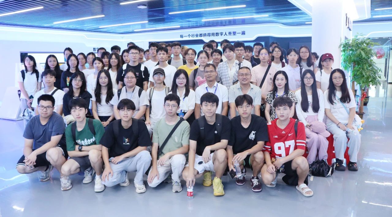 探索未来科技，，共筑智慧桥梁