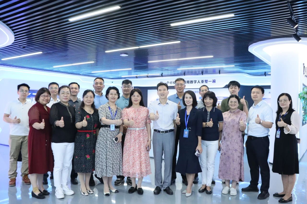 威客电竞VKGAME集团丨清远市政协考察组莅临考察